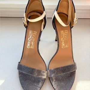 Salvatore Ferragamo Black and Cream Textured Heels